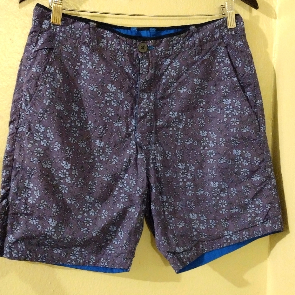 NWOT UNISEX REVERSIBLE ISLANDER CARGO SHORTS